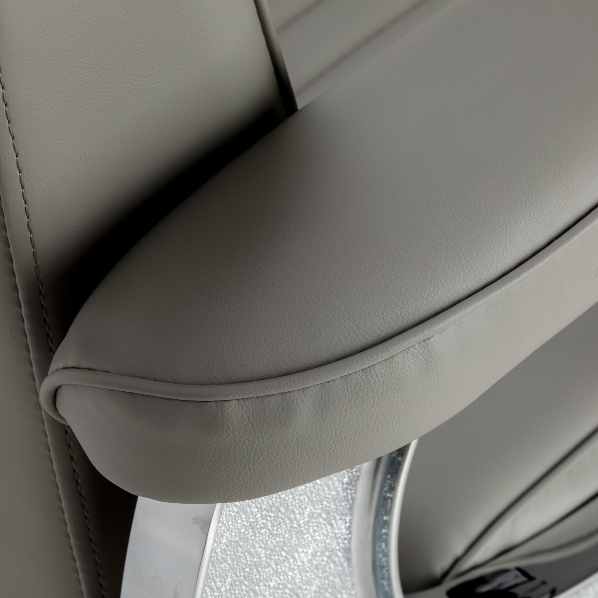 Gabbiano Visionerio barber chair grey chrome frame - BVShop