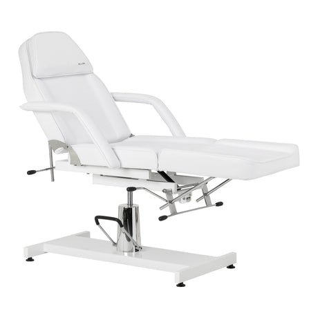 White Sillon 210 salon chair for beauty and pedicure studios