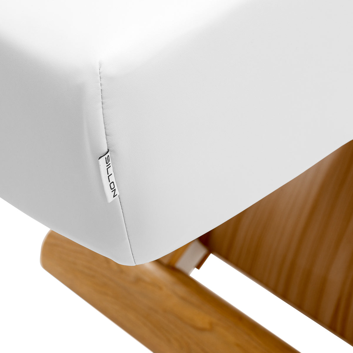 Sillon Siesta · белый · этикетка Sillon и шов