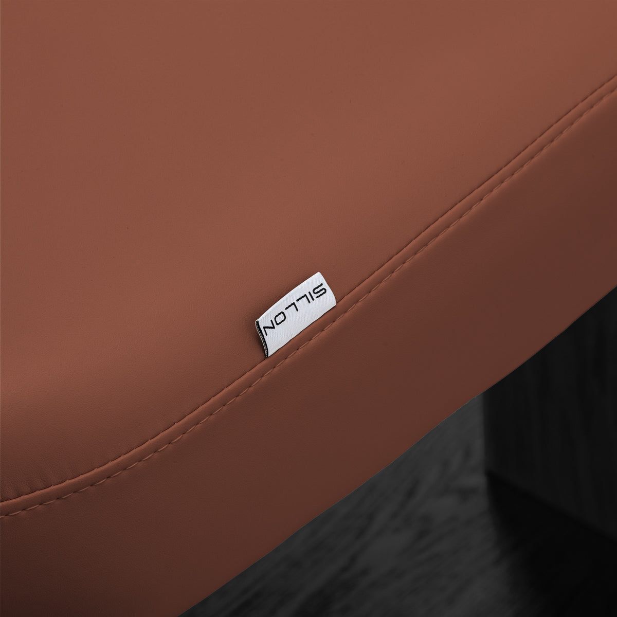 Sillon Relax · brūns / melna · Sillon etiķete un šuve